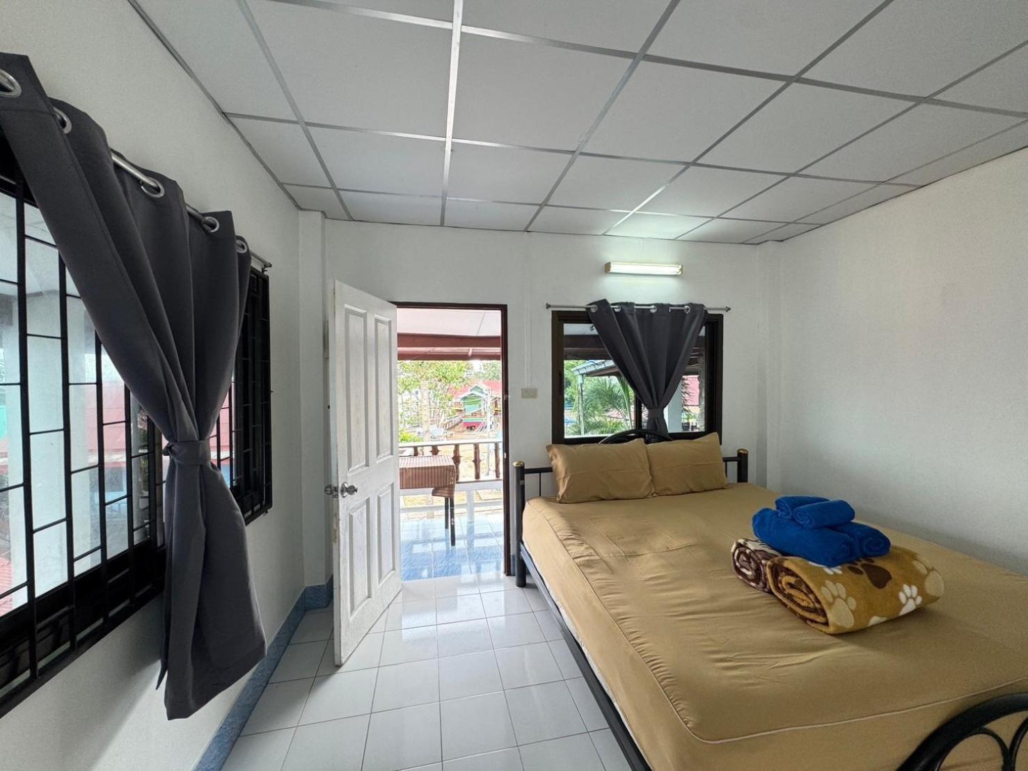 Rimtalay Resort Koh Si Chang Экстерьер фото